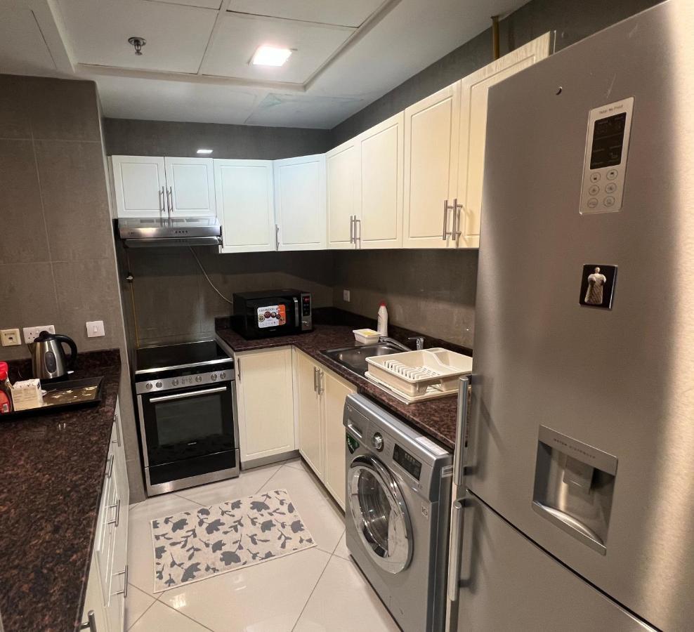Large Size One Bedroom Apartment With Sea View Abu Dabi Exterior foto